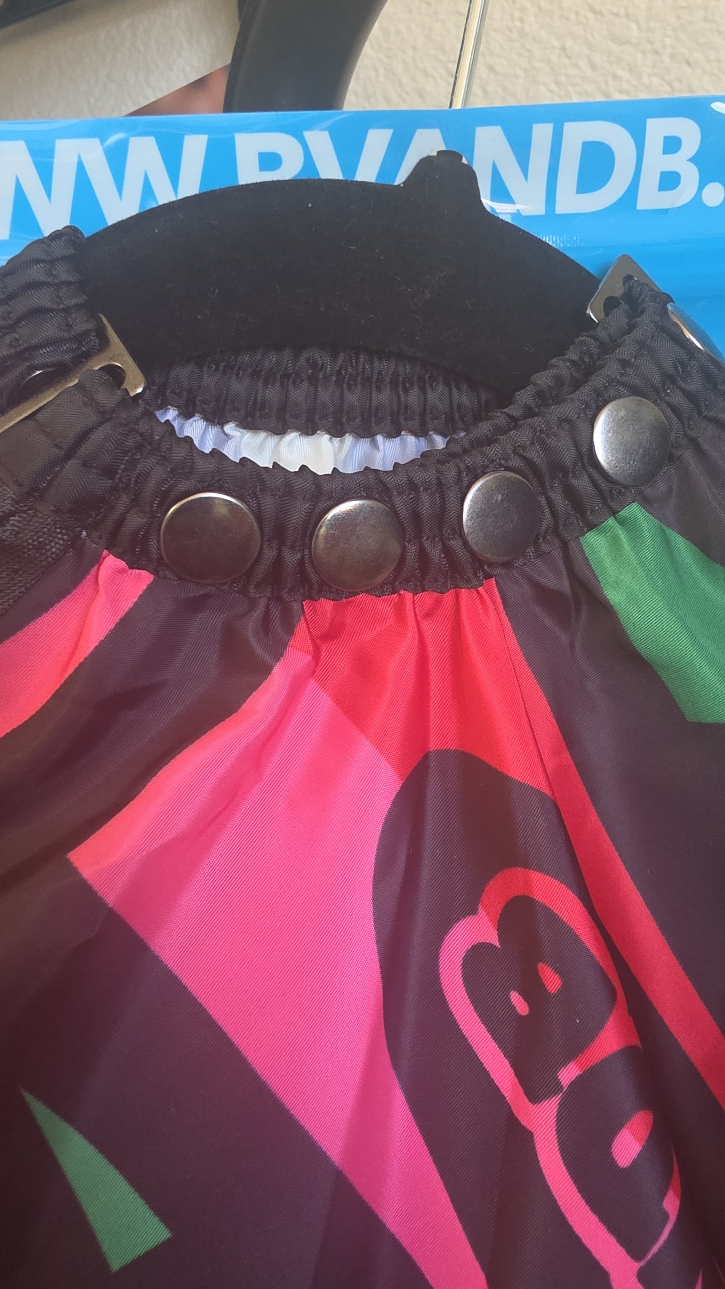 BV&B Colors - KIDS Cape